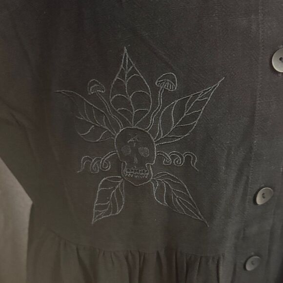 Disturbia Elegant Black Button-Down Dress - Picture 4 of 16